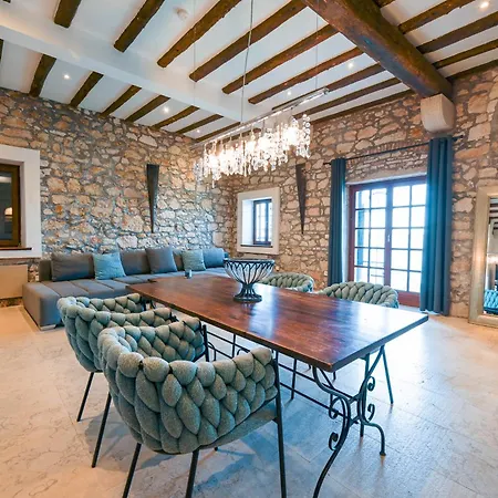 דירה Chesa Konoba רוביני