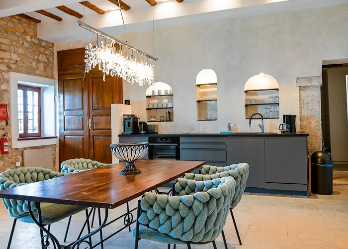 Διαμέρισμα Chesa Konoba *